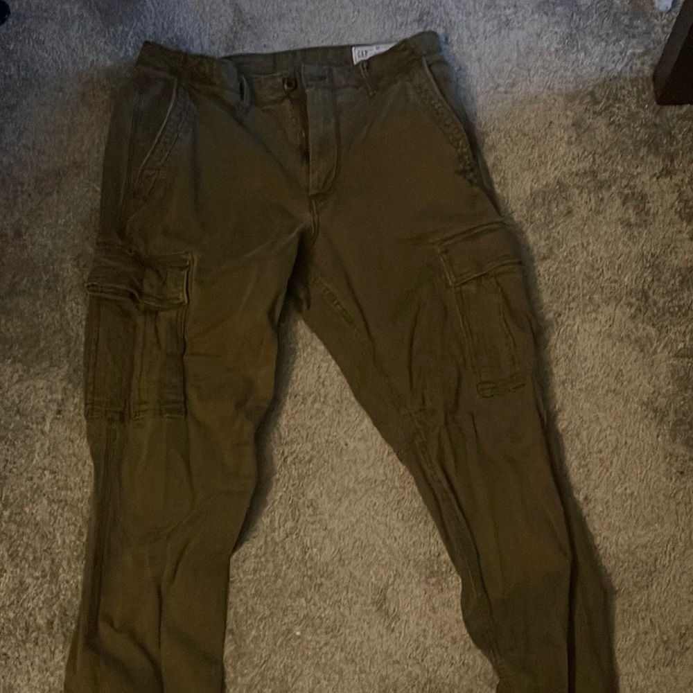 Men’s GAP slim taper cargo pants